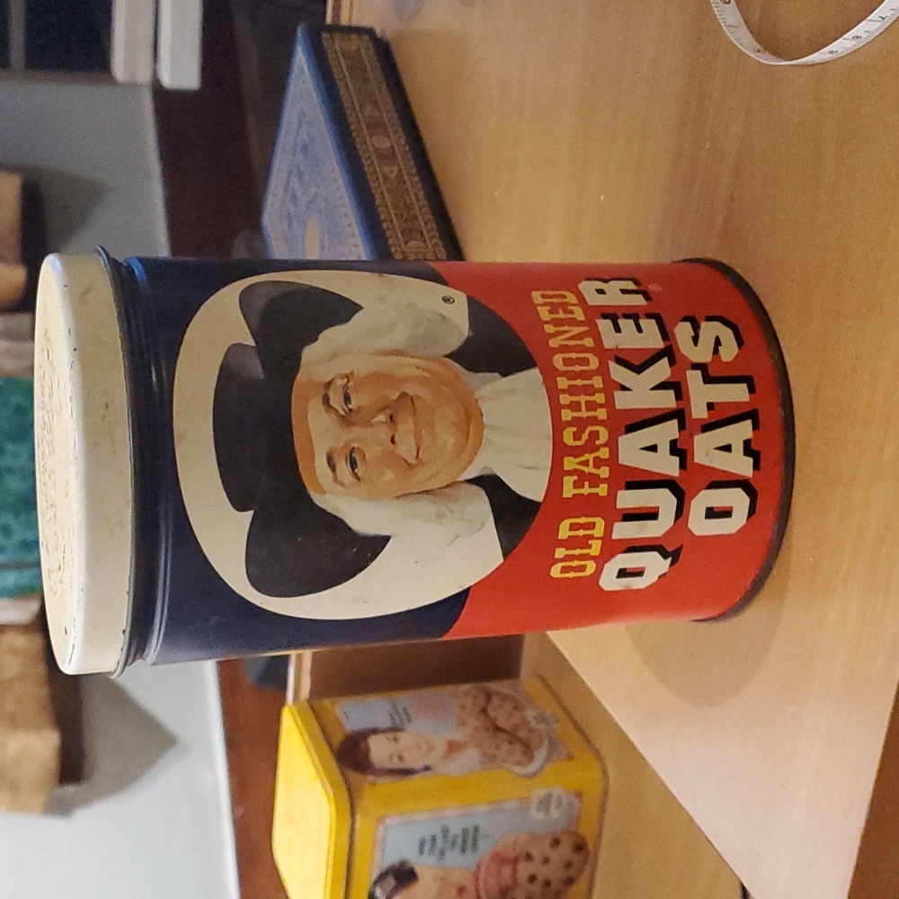 Quaker Oats Tin